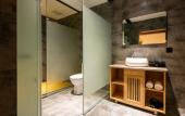 Туры в отель Floral Hotel Furong Town Galaxy Heights Hotel(Wangcun Waterfall Store)