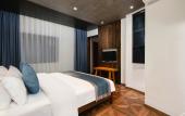 Туры в отель Floral Hotel Furong Town Galaxy Heights Hotel(Wangcun Waterfall Store)