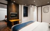 Туры в отель Floral Hotel Furong Town Galaxy Heights Hotel(Wangcun Waterfall Store)