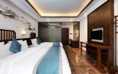 Туры в отель Floral Hotel Furong Town Galaxy Heights Hotel(Wangcun Waterfall Store)