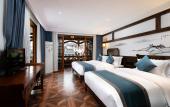 Туры в отель Floral Hotel Furong Town Galaxy Heights Hotel(Wangcun Waterfall Store)