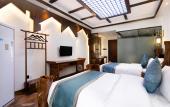 Туры в отель Floral Hotel Furong Town Galaxy Heights Hotel(Wangcun Waterfall Store)