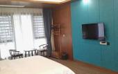 Туры в отель Floral Hotel Furong Town Galaxy Heights Hotel(Wangcun Waterfall Store)