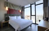 Туры в отель Ibis Hotel (Shanghai  International Resort xiupu Road)