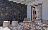 Туры в отель Sandblu Santorini, LXR Hotels & Resorts