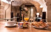 Туры в отель Hotel Madeleine de Senlis
