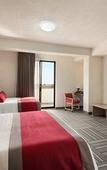 Туры в отель Ramada Plaza Leon
