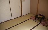 Туры в отель J-Hoppers Hiroshima Guesthouse - Hostel