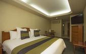 Туры в отель Hive Napoles By G Hotels