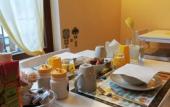 Туры в отель The Yellow House
