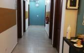 Туры в отель The Yellow House