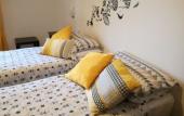 Туры в отель The Yellow House