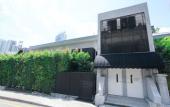 Туры в отель Lloyd's Inn
