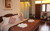 Туры в отель Heeren Straits Hotel