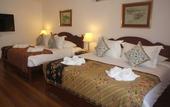 Туры в отель Heeren Straits Hotel