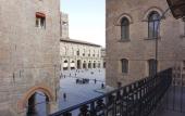 Туры в отель Casa Isolani Piazza Maggiore