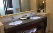 Туры в отель Hainan Yatai Hot-spring Hotel
