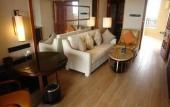 Туры в отель Hainan Yatai Hot-spring Hotel