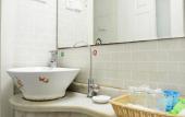 Туры в отель Shanghai Blue House Business Hotel