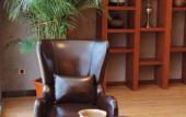 Туры в отель James Joyce Coffetel Hotel (Qinhuangdao Railway Station Wanda Plaza)