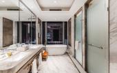 Туры в отель The Lixury Hotel Chongqing, in The Unbound Collection by Hyatt