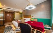 Туры в отель James Joyce Coffetel (Xian North Railway Station & Changan University Weishui Campus)