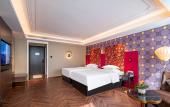 Туры в отель Jinjiang Downtown JJN Airport · Night Marke