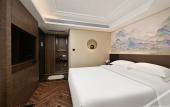 Туры в отель Jinjiang Downtown JJN Airport · Night Marke