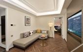 Туры в отель Jinjiang Downtown JJN Airport · Night Marke