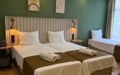Туры в отель Red Castle Hotel & Pub