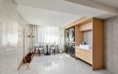 Туры в отель Country Inn & Suites by Radisson Hotel (Mudanjiang Station East Pedestrian Street)