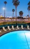 Туры в отель West Beach Inn, a Coast Hotel