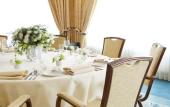 Туры в отель Carlton Oasis Hotel