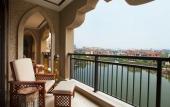 Туры в отель Sheraton Qingyuan Lion Lake Resort