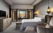 Туры в отель Sheraton Qingyuan Lion Lake Resort