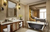 Туры в отель Sheraton Qingyuan Lion Lake Resort