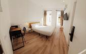 Туры в отель Hostal Manuela by gaiarooms