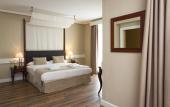Туры в отель The Rock Hotel