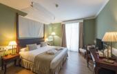 Туры в отель The Rock Hotel