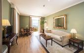 Туры в отель The Rock Hotel