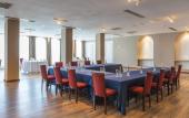 Туры в отель The Rock Hotel