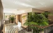 Туры в отель The Rock Hotel