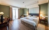 Туры в отель The Rock Hotel
