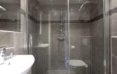 Туры в отель Hotel Le Petit Chateau