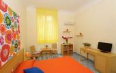 Туры в отель Sharon House