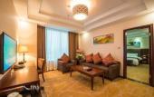 Туры в отель Jiagao Business Hotel(FoShan NanHai WanKe)