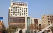 Туры в отель New Dynasty Hotel(Kaifeng Qingming Riverside Landscape Garden)