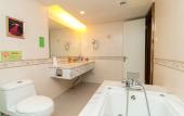 Туры в отель Jinhua Four Seasons Ruili Hotel