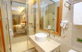 Туры в отель Vienna International Hotel (Guangzhou Xintang High Speed Railway Station Cowboy City Branch)