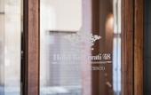 Туры в отель Hotel Rua Frati 48 in San Francesco